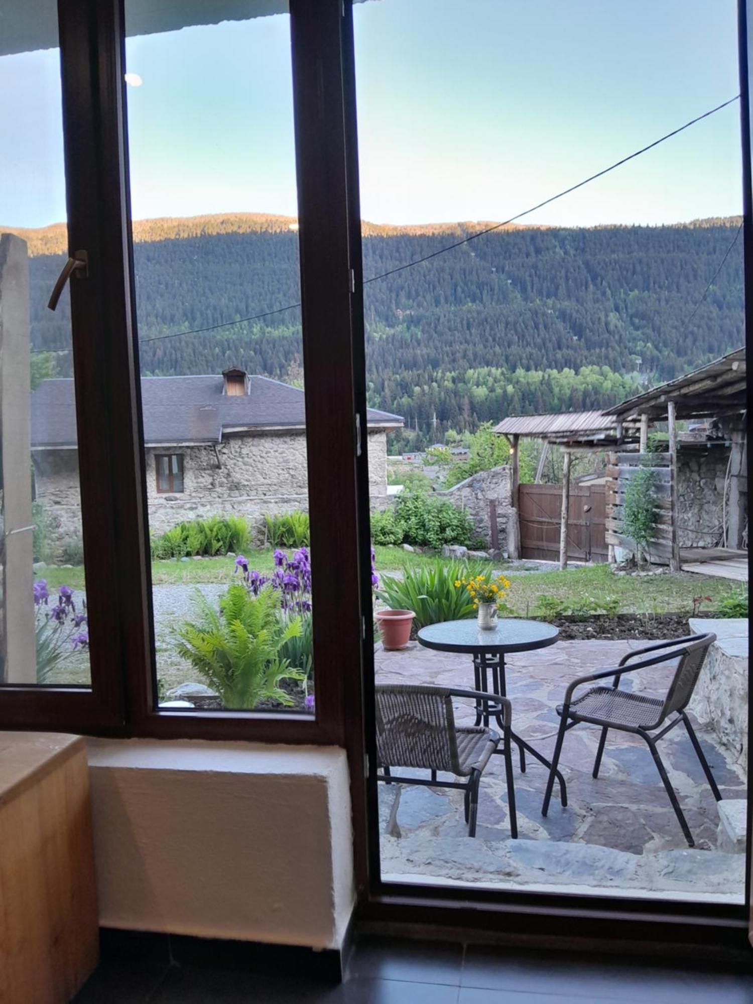 Bapsha Guesthouse Mestia Exterior foto